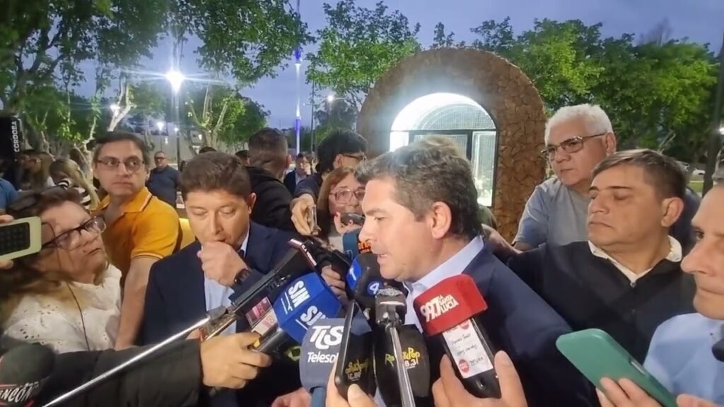 Santa Lucía transforma sus espacios verdes: inauguró la renovada Plaza del Milagro y acelera un parque de seis hectáreas