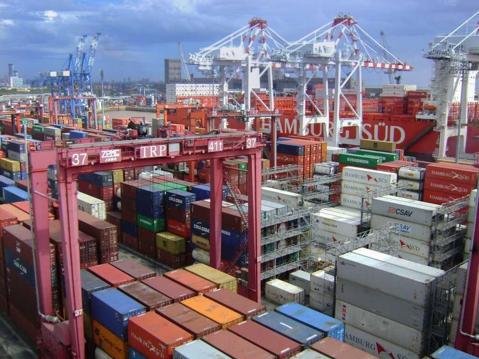 Exportaciones impulsaron un superávit de US$ 2.214 millones en el segundo trimestre