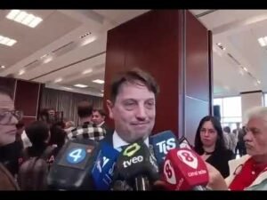 Perea destacó el impacto del viaje a París para la minería de San Juan