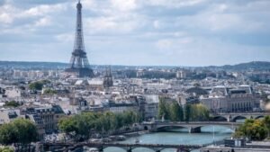 Grupo musulmán alerta del resurgimiento católico en Francia y su influencia